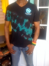 Embroidered Gye Nyame V-neck T-shirt